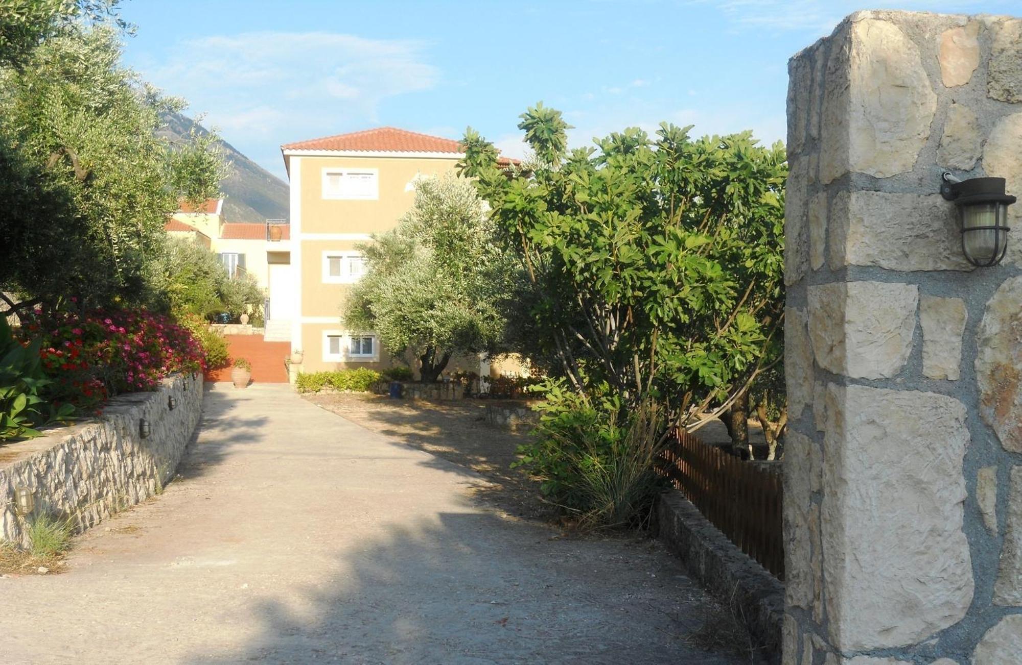 Delfinia Apartamento Vlachata Exterior foto